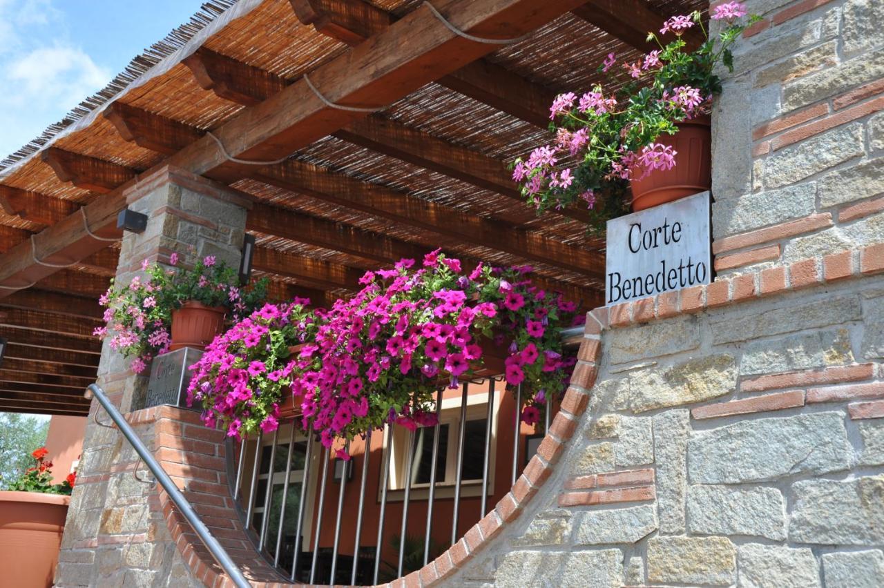 Agriturismo Corte Benedetto Montecarlo Exterior photo
