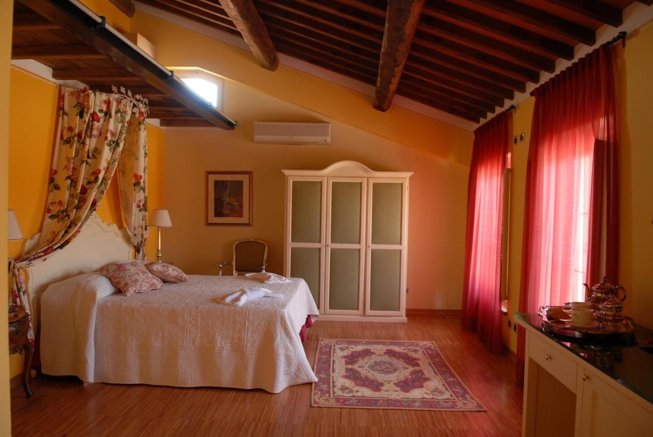 Agriturismo Corte Benedetto Montecarlo Exterior photo