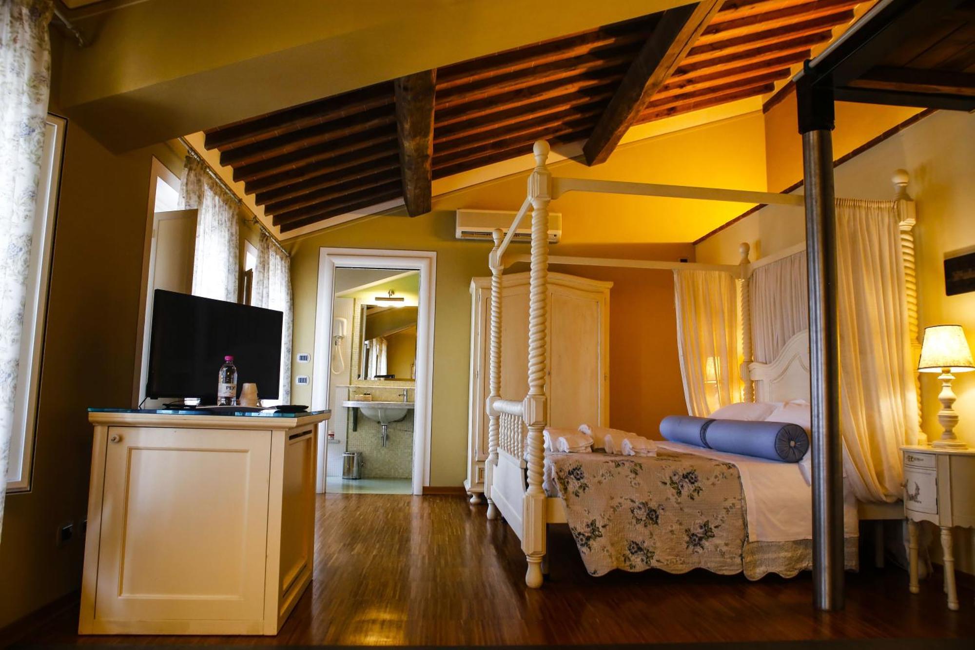 Agriturismo Corte Benedetto Montecarlo Room photo