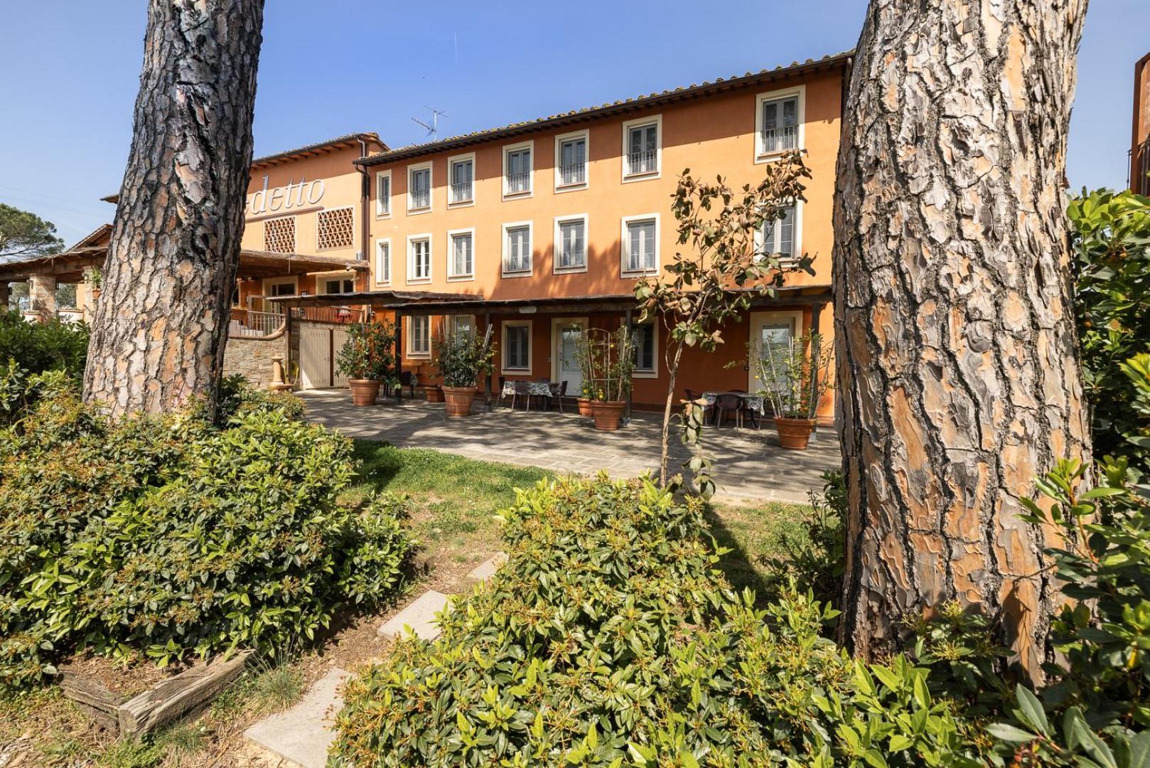Agriturismo Corte Benedetto Montecarlo Exterior photo